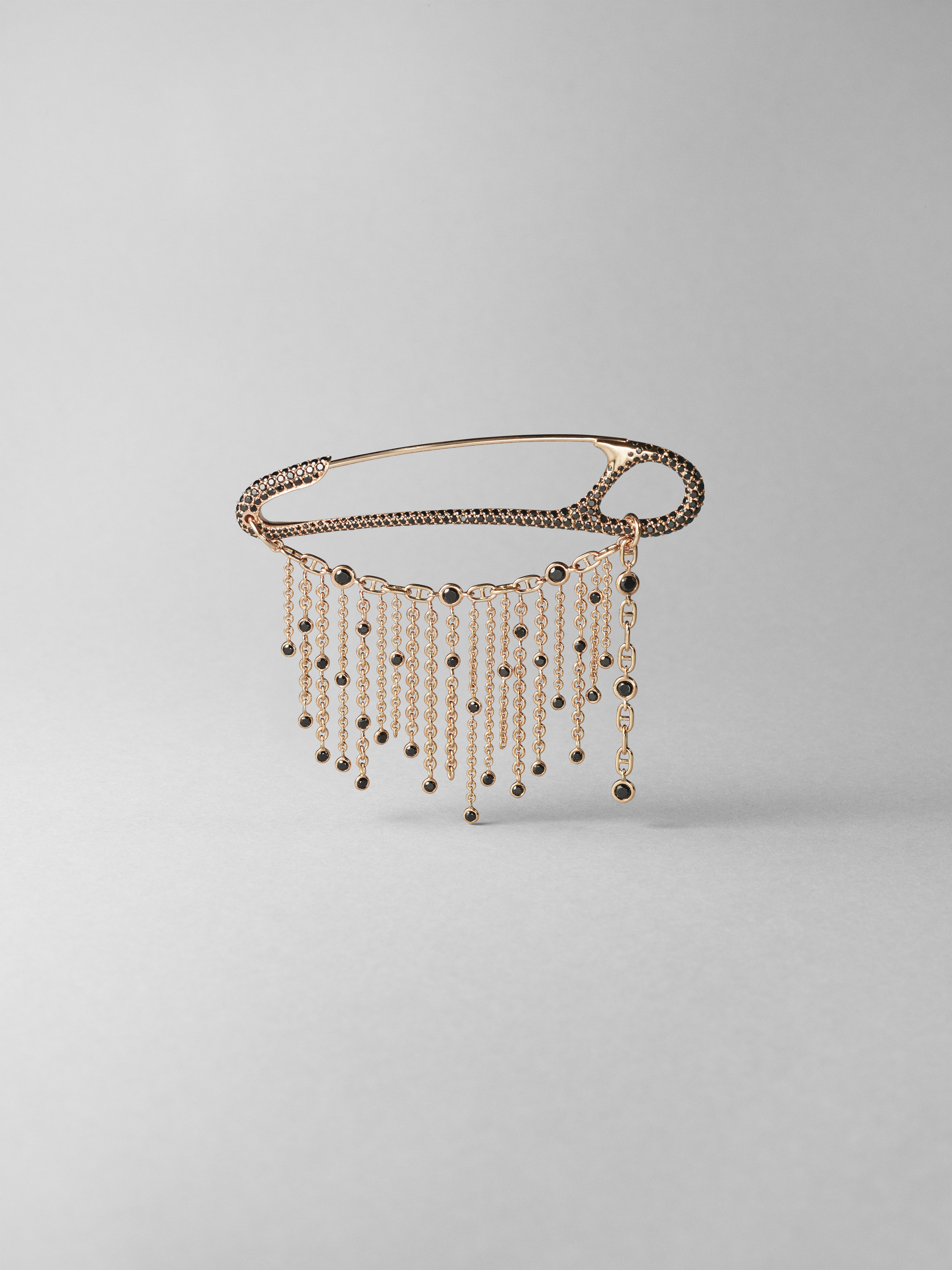 Giulia Querenghi Stylist for Hermès