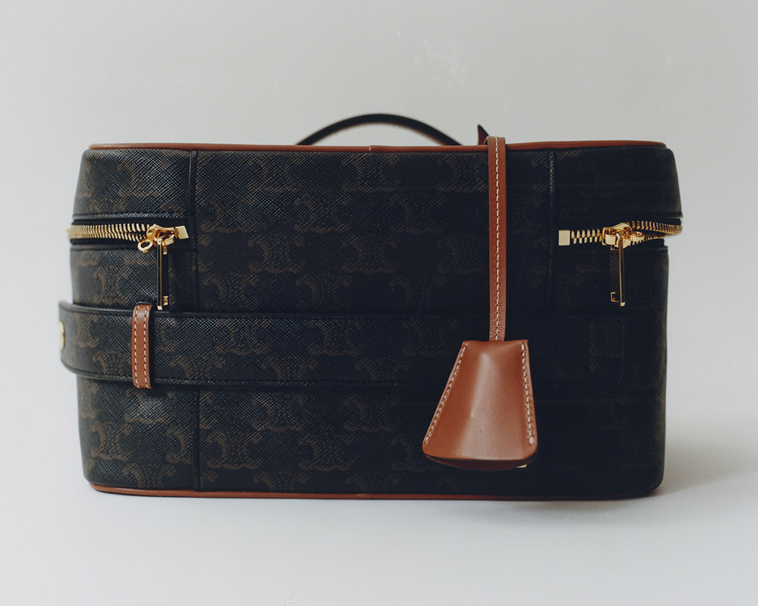 Giulia Querenghi Stylist for The Manual Review